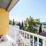 Apartment Cvjetkovi - Two Bedroom Apartment With Terrace And Sea View