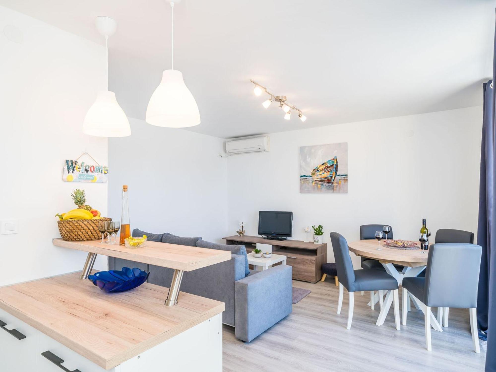 Apartment Cvjetkovi - Two Bedroom With Terrace And Sea View *